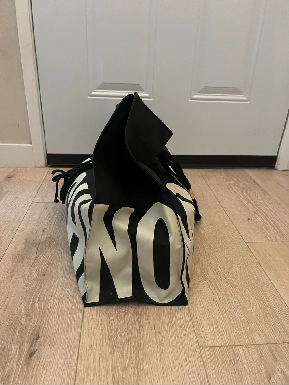 Moschino Vintage Black and White Logo Travel/Beach Bag - Picture 3 of 9